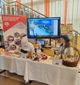 photo_2025-11-21_08-27-30-300×400